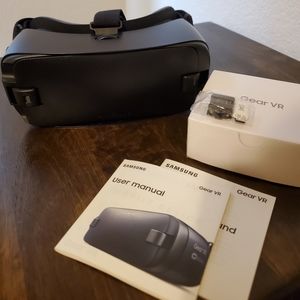 Samsung Gear VR by Oculus